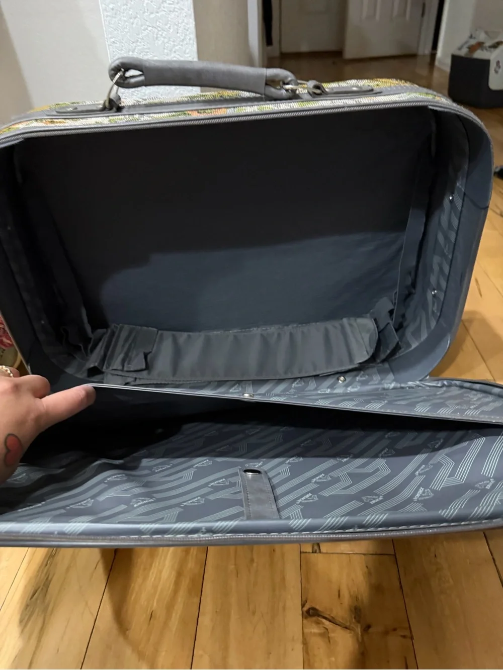 Jaguar , Jordache, and leisure vintage suitcase set